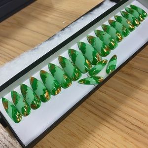 Custom acrylic press on nails